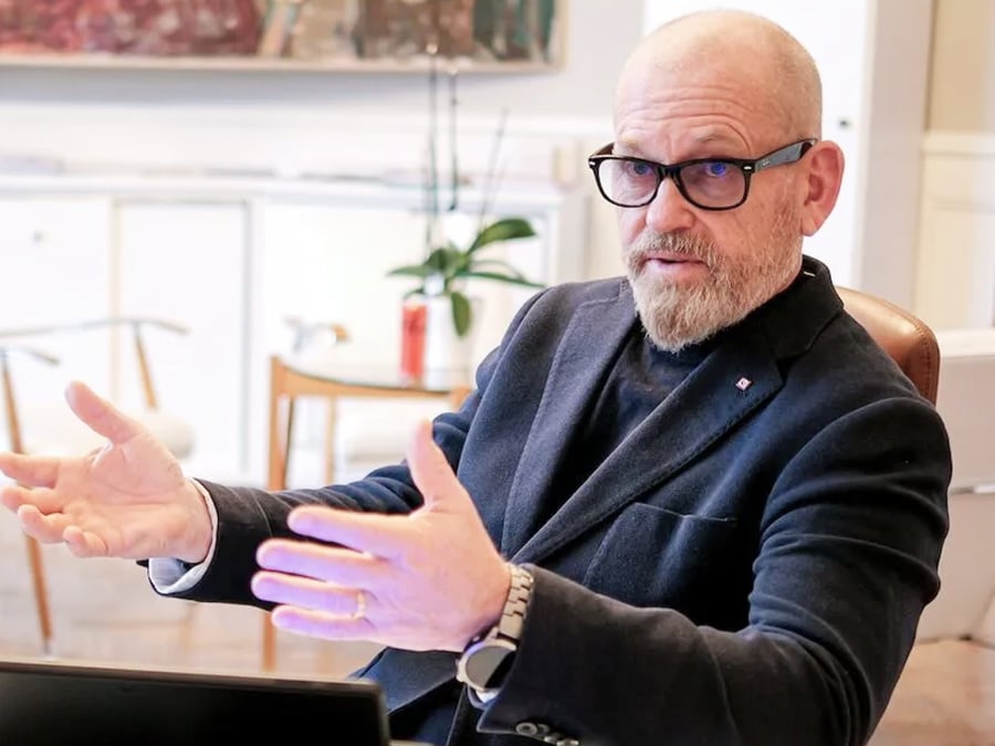 Leadership, business, and society: a conversation on building a sustainable future