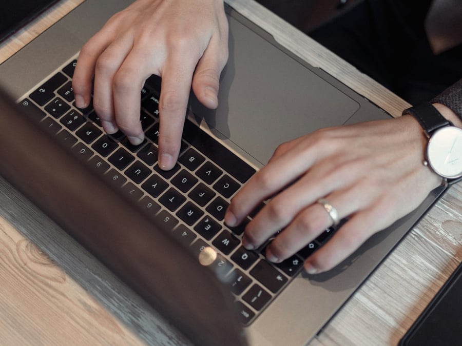 Varför en dedikerad fakturahanterings­lösning är en lönsam investering